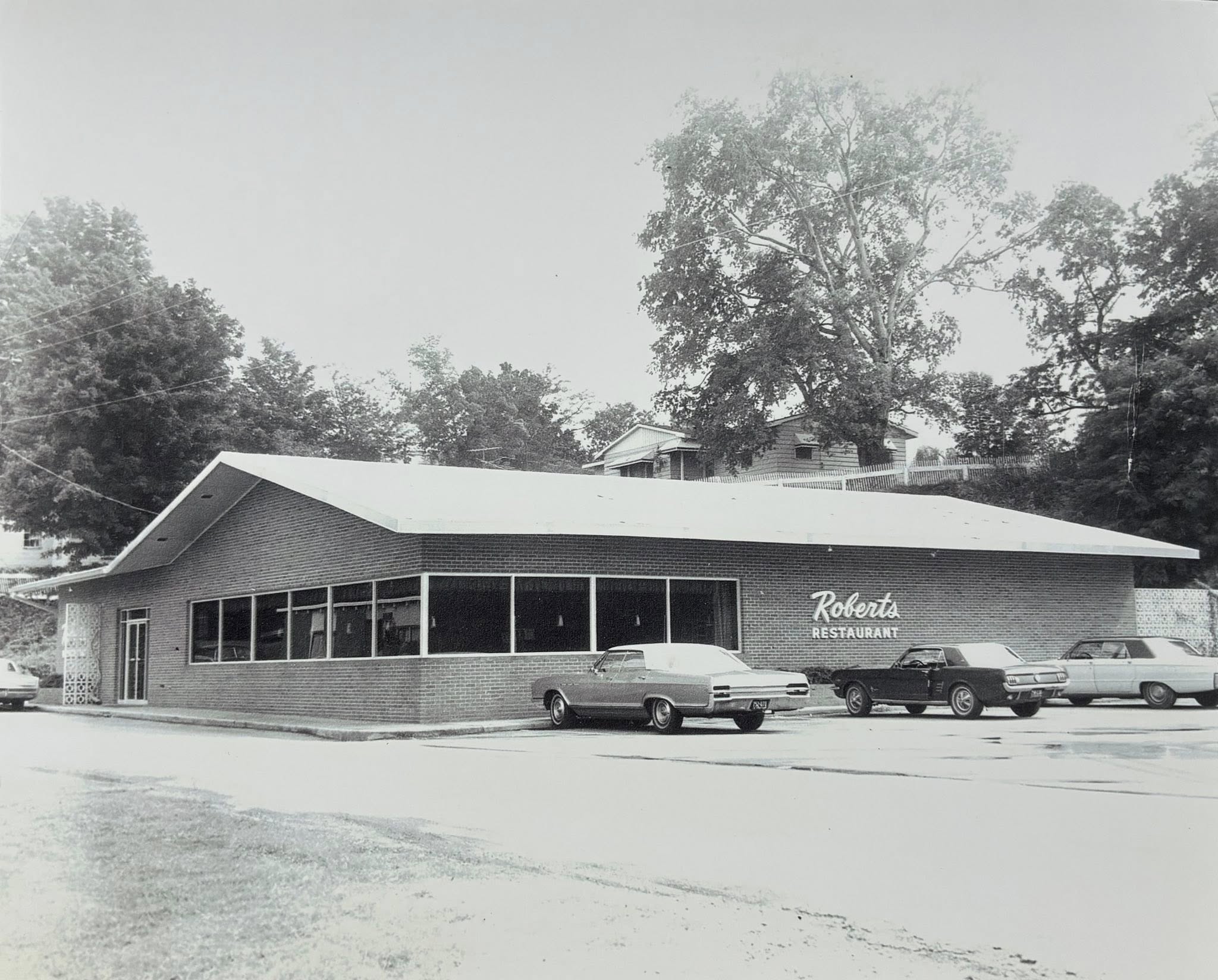 Roberts Restaurant, mid-century